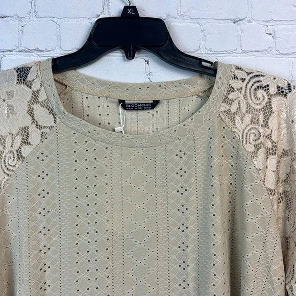 BloomChic Elegant Lace Sleeve Beige Short Sleeve Top Plus Size 2X - Picture 4 of 6
